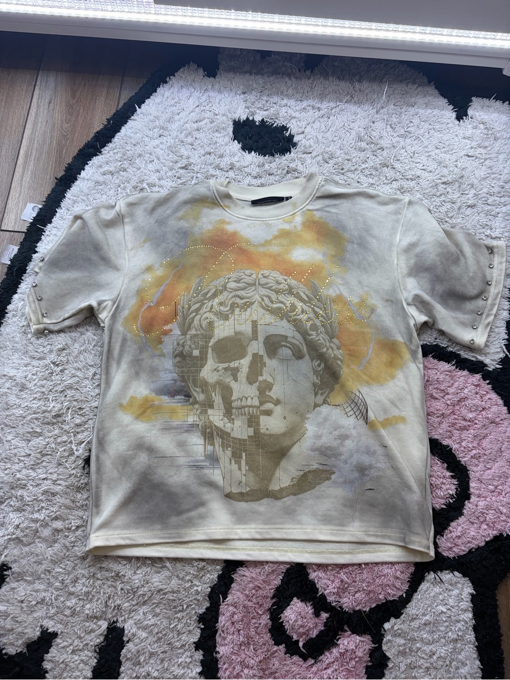 Men's Graphic Crewneck Shirt in Beige with Sculpture Print